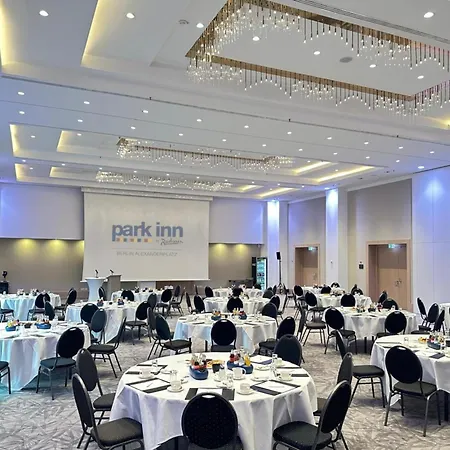 Park Inn By Radisson Berlin Alexanderplatz-3